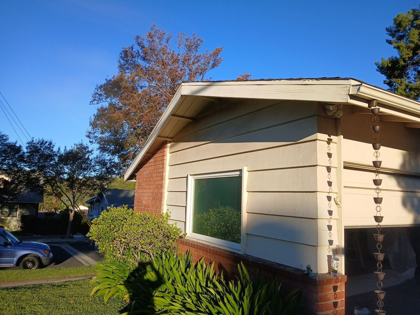 How to Choose Between Roof Repair and Roof Replacement in Woodland Hills
